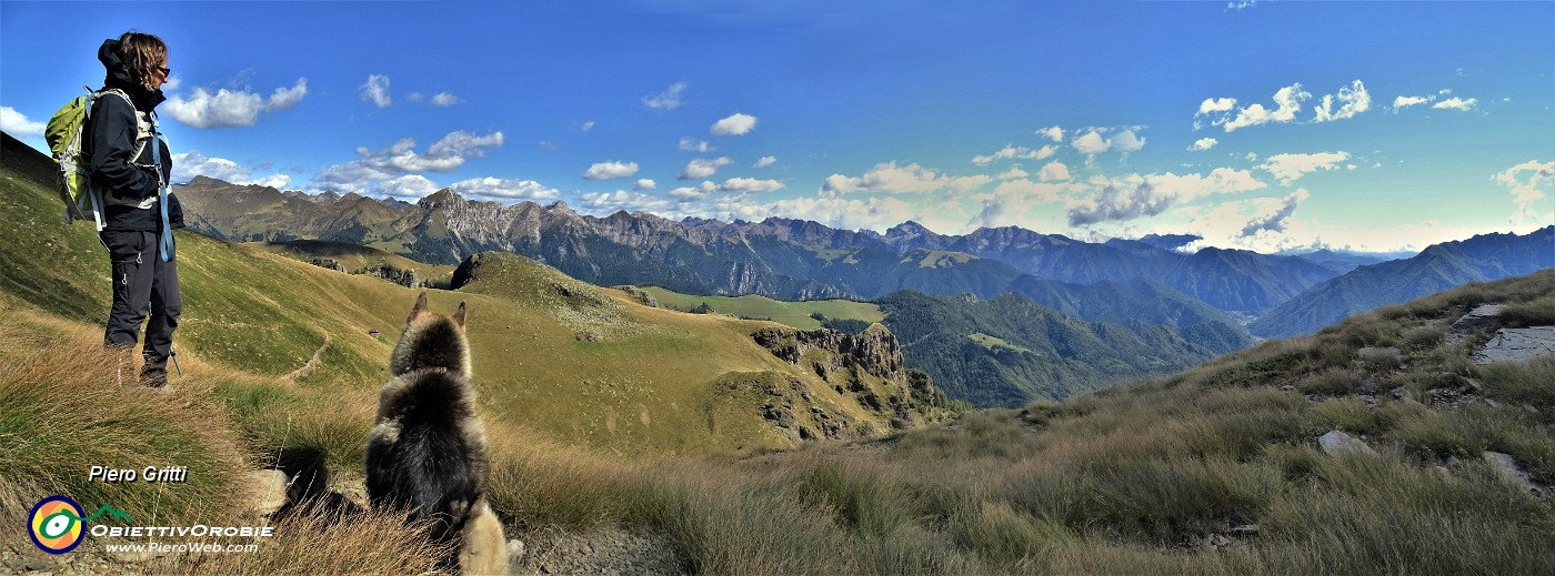 59 Vista panoramica su torrione-altare-baita Mincucco.jpg